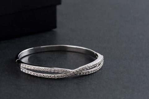 The popularity of white gold in jewelry